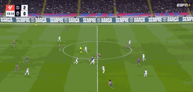 1737929585088021974.gif 3-0拉菲尼亚.gif