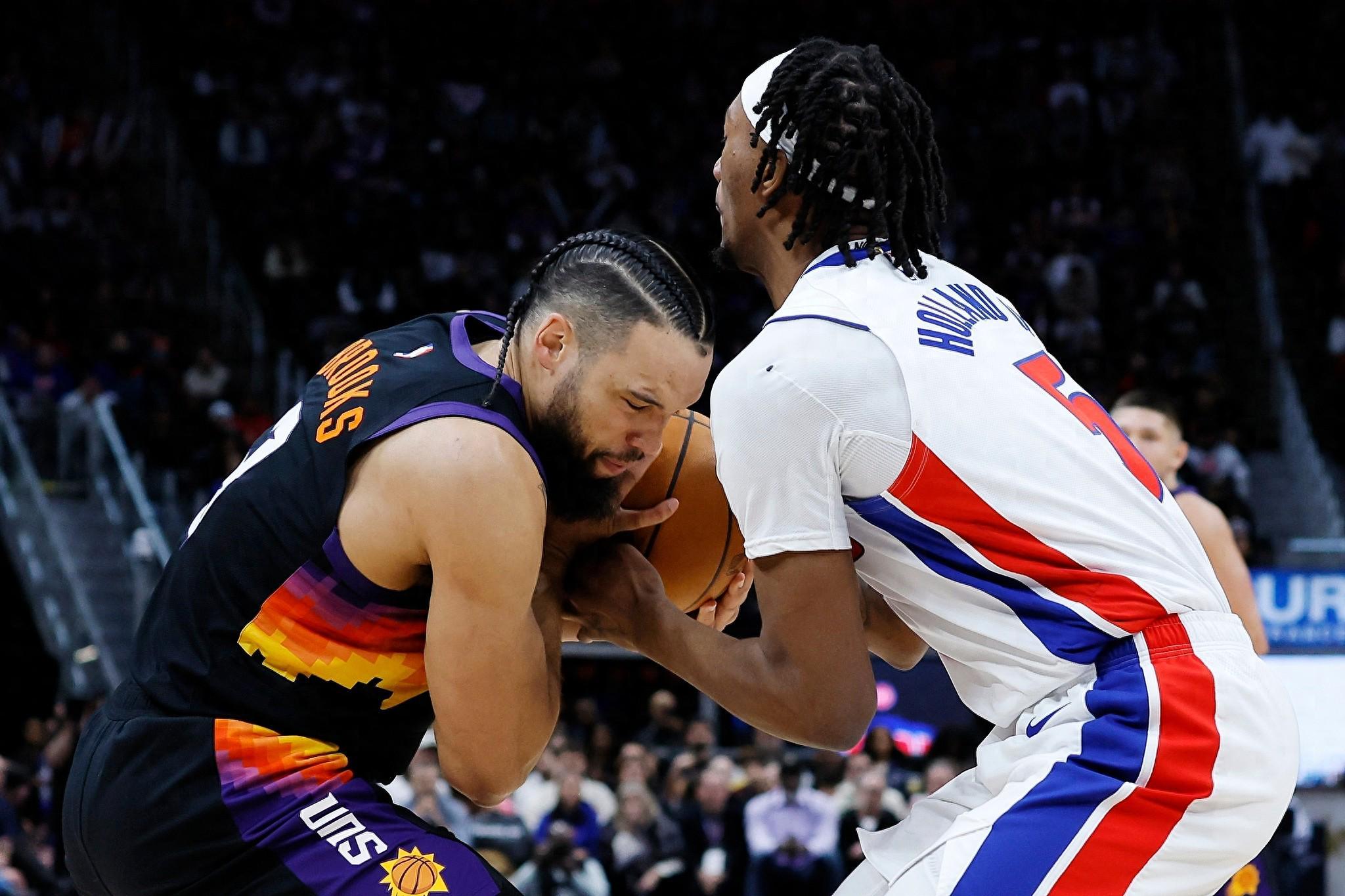 kaiyun.com-堪称翻版火箭！残阵将东部第一逼入绝境 杜兰特1换8含金量又提升