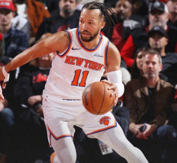 开云体育-铁人连战600场现役第1！布伦森20+4+5，尼克斯54分血洗篮网