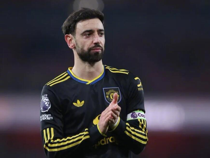 开云体育-曼联或破薪资结构留费尔南德斯，周薪或达40万镑|B费|布鲁诺·费尔南德斯|高薪合同|路易斯洛佩斯-费尔南德斯|沙特联赛_新浪体育_新浪新闻